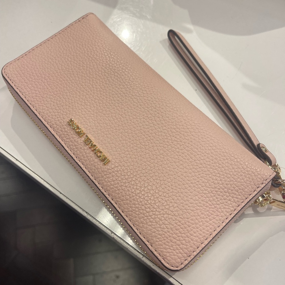 MICHAEL KORS Jet Set Travel Large Pebbled Leather Continental Wristlet Wallet - Picture 9 of 16